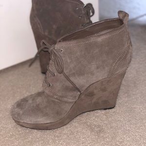 Jessica Simpson Wedges